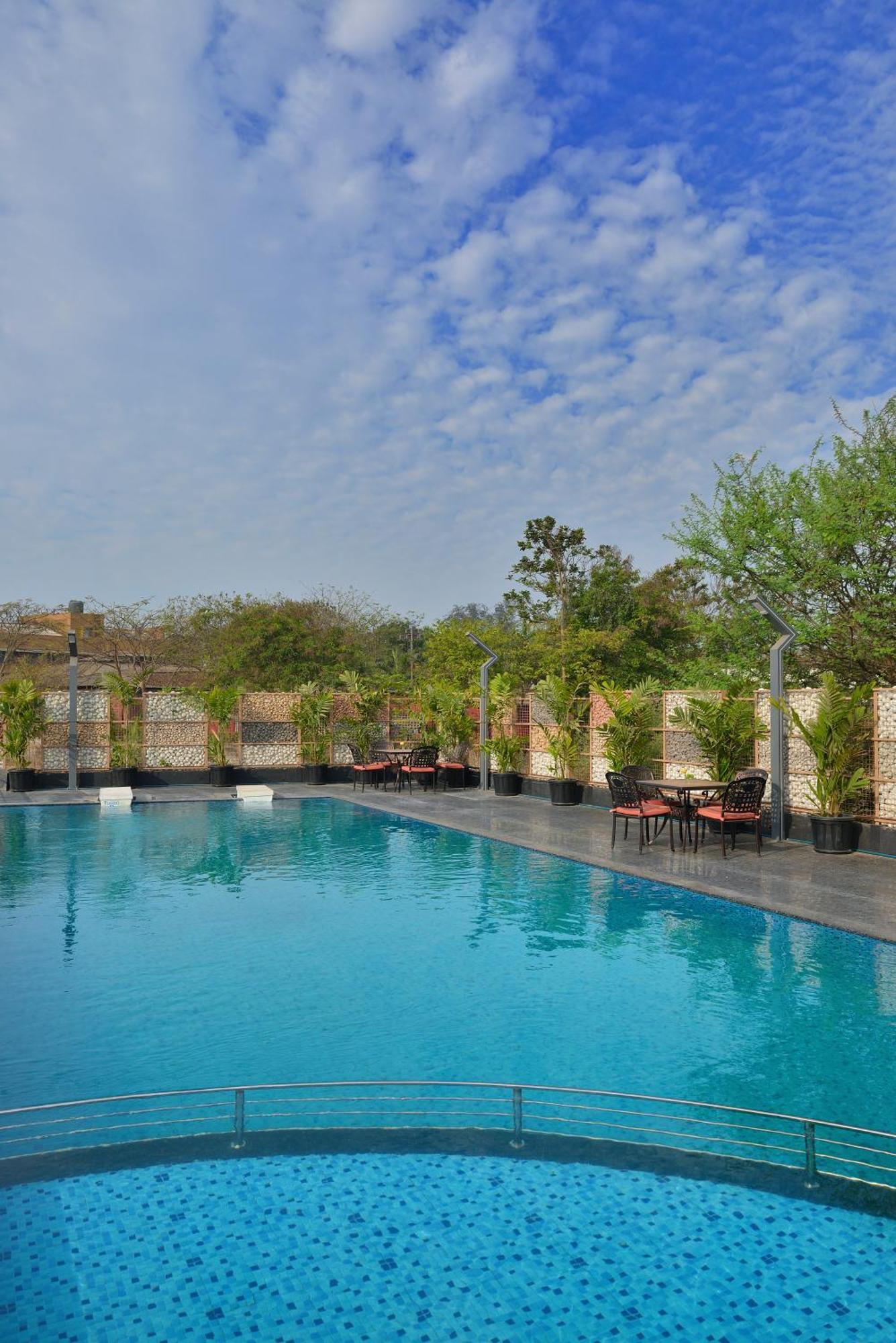 Urbane By Treat Daman Hotel Exterior photo